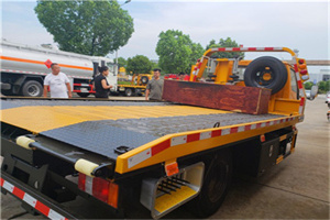 黄梅附近拖车电话号码服务